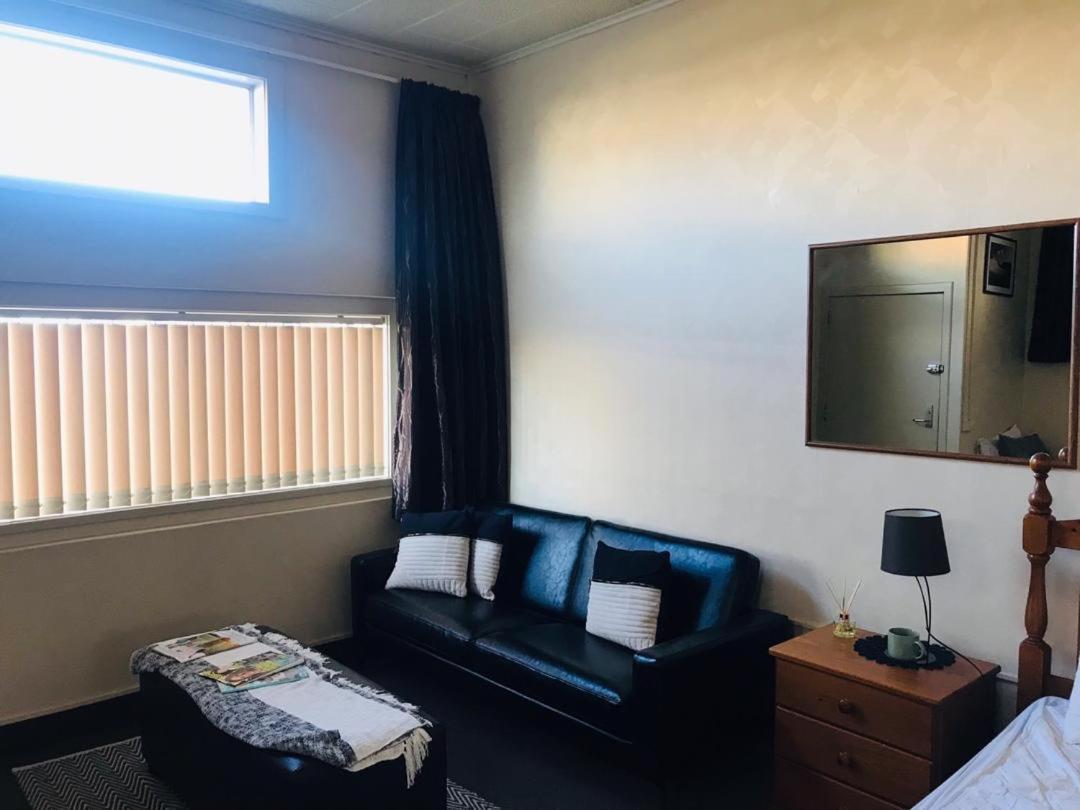 Otautau Hotel Exteriér fotografie